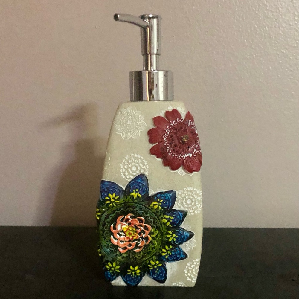 Floral Blossoms Soap/Lotion Dispenser, New